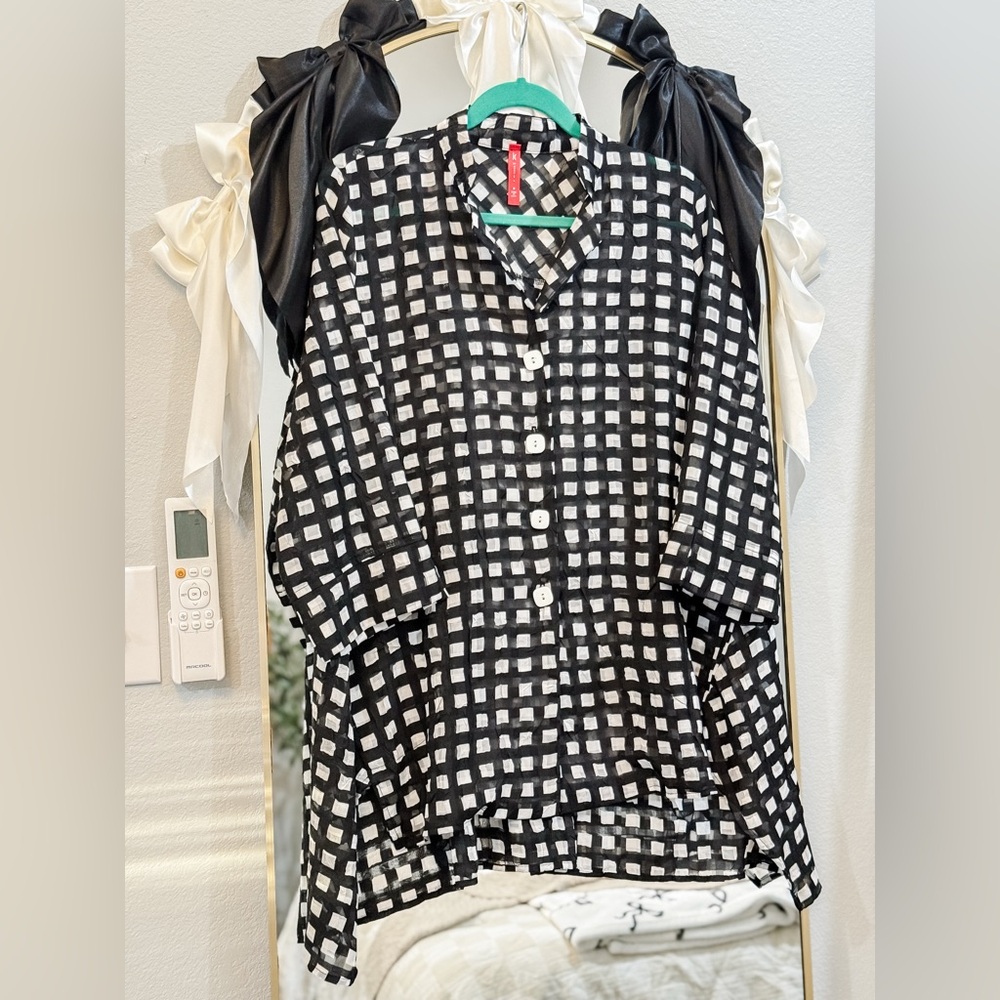 IC By Connie K Black and White Checkered Tunic